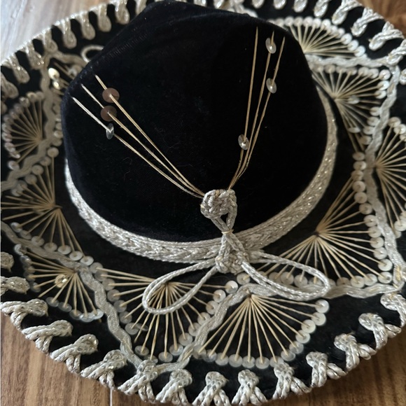 Vtg PIGALLE Sombero BLACK Velvet Metallic Sparkle Cords Sequins Small Kids Hat - Picture 3 of 6